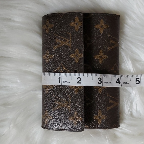 Authentic Louis Vuitton wallet - Picture 8 of 11